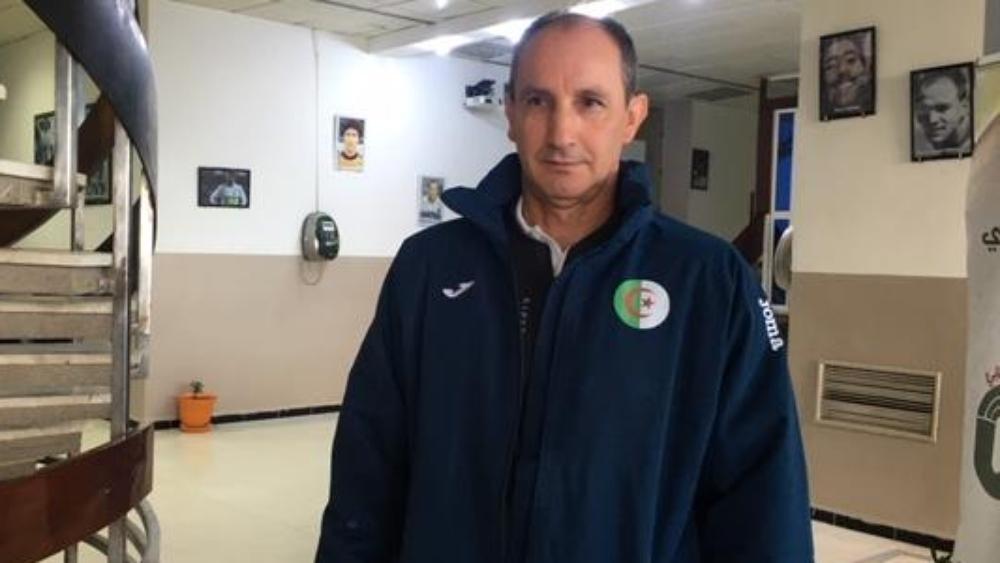 بورت (مدرب المنتخب الجزائري لكرة اليد): "قدمنا شوطا ضعيفا أمام المغرب لكننا تداركنا الأمر في النصف الثاني من المواجهة"