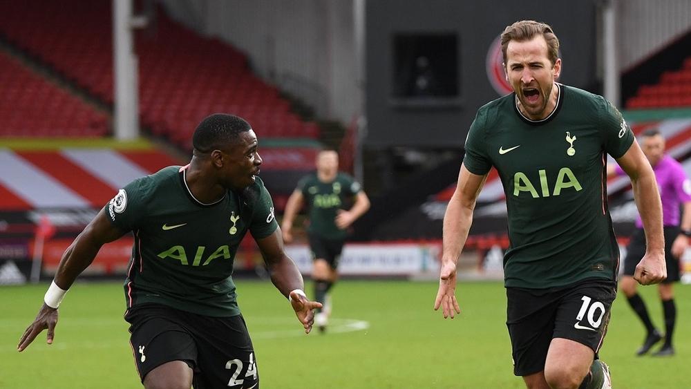 توتنهام يهزم شيفيلد في عقر داره بثلاثية