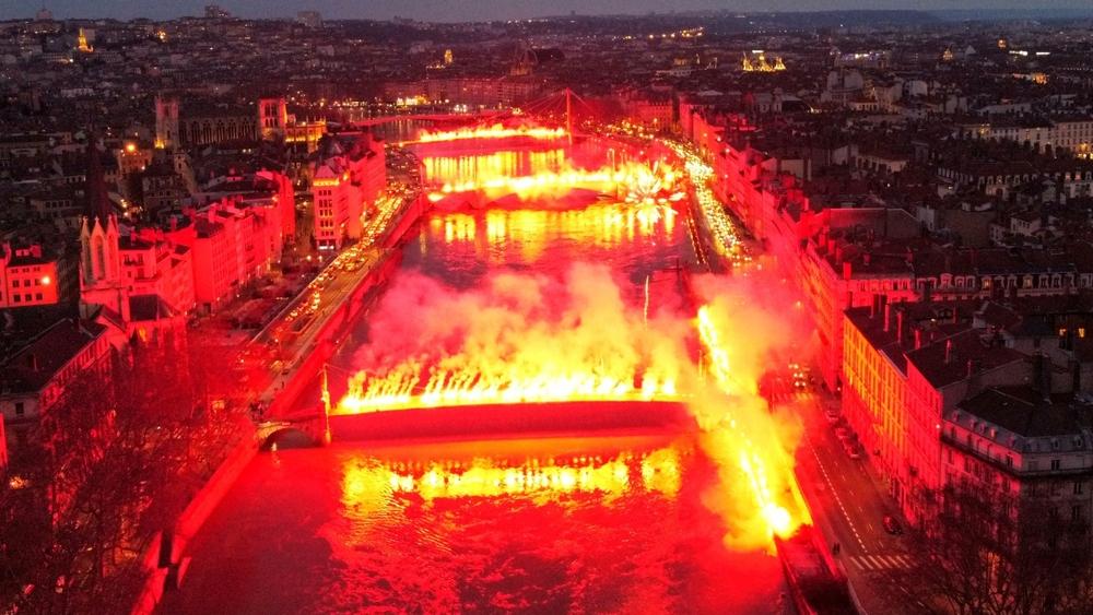 خلية "Old Continent" التابعة لـ"الوينرز" تُسيل مداد الصحافة الفرنسية باحتفالية "مبهرة" في قلب مدينة ليون