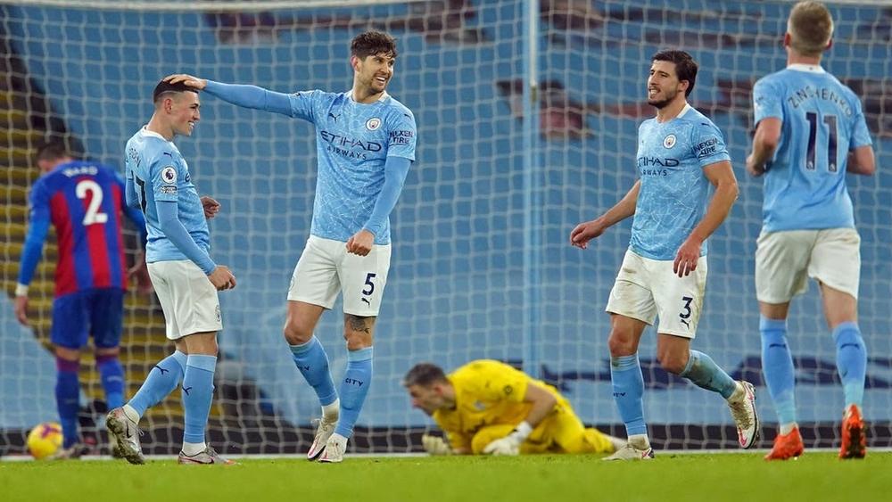 مانشستر سيتي يقسو على كريستال بالاس ويقفز إلى المركز الثاني