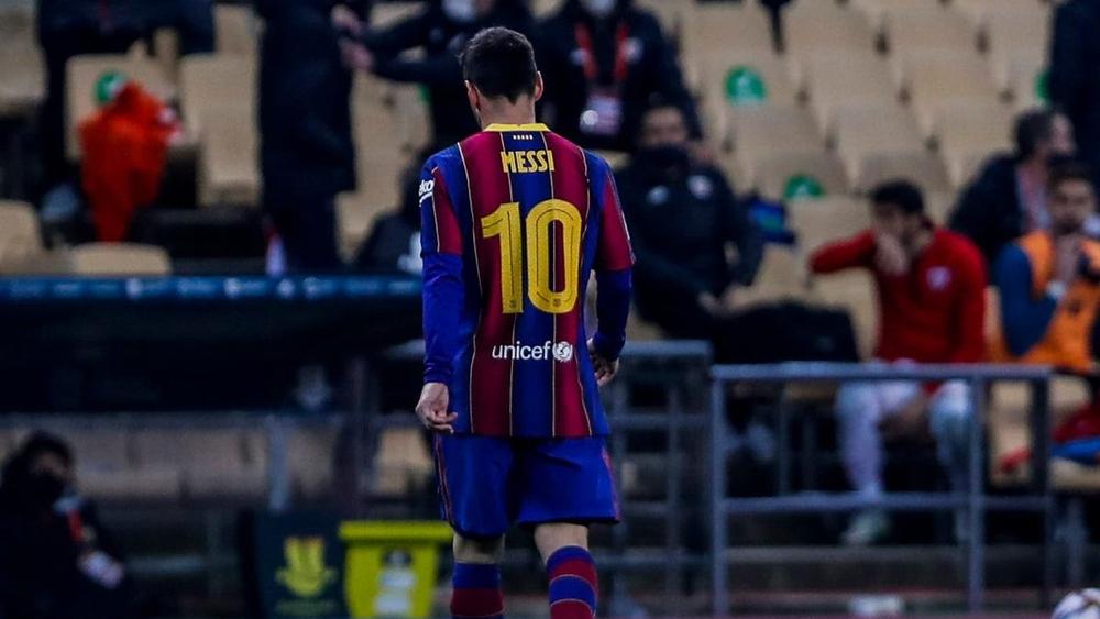 بعد طرده لأول مرة مع برشلونة.. ليونيل ميسي مهدد بالإيقاف 4 مباريات!