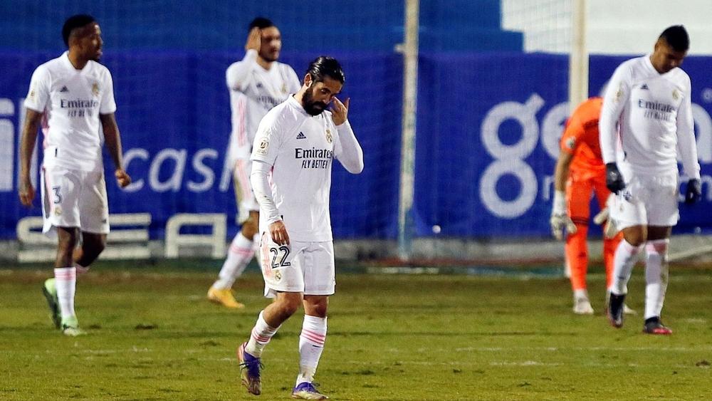 بعد توديعه كأس الملك.. ريال مدريد يسافر لمواجهة ألافيس من دون زيدان و6 لاعبين
