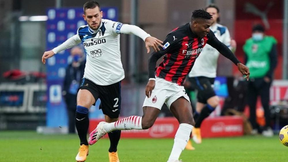 أتالانتا يقسو على ميلان بثلاثية نظيفة ويشعل الصراع حول صدارة الدوري الإيطالي