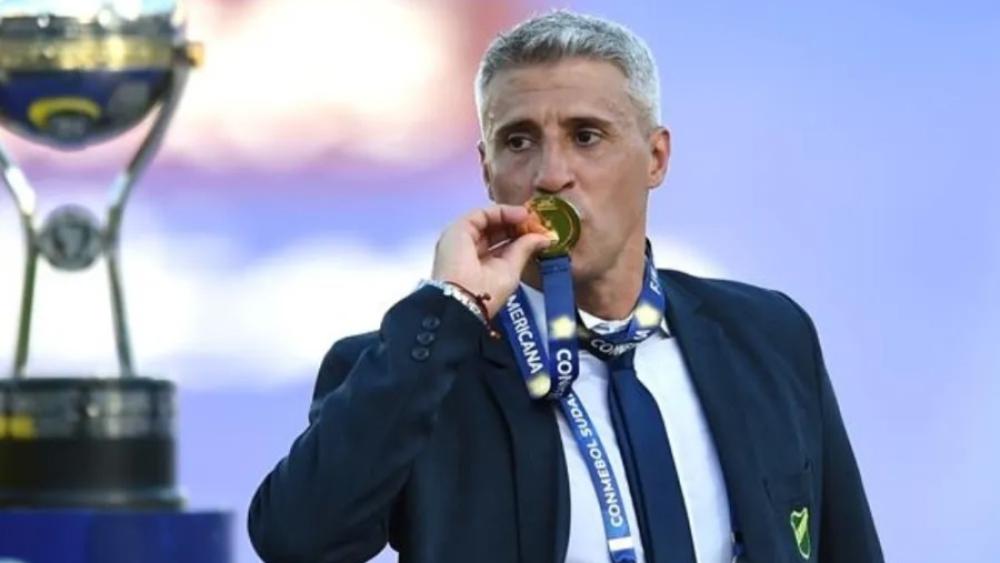 كريسبو يدخل التاريخ بعد تتويجه بكأس سود أمريكانا