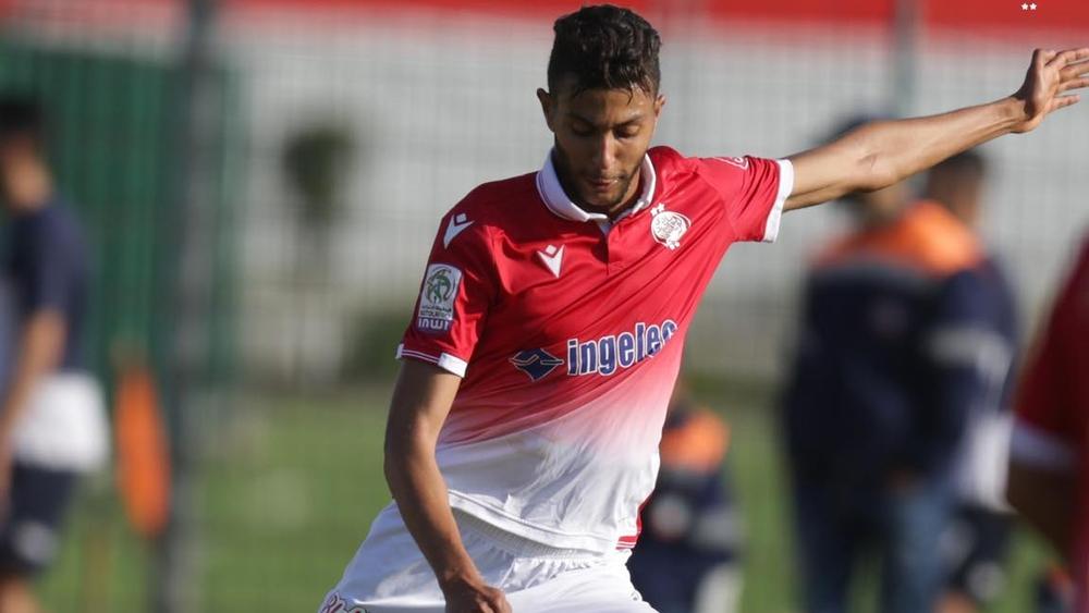 جماهير الوداد تجدد طلبها برحيل أسرير وتعبر عن استغرابها من إصرار اللاعب على البقاء وعدم البحث عن فريق جديد