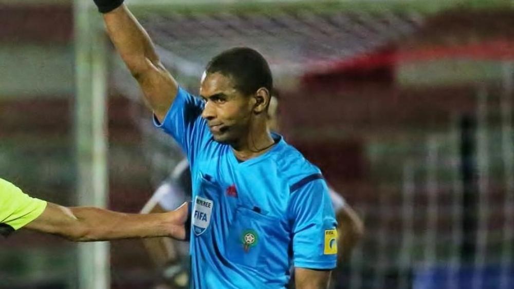 "الكاف" يعين الحكم الدولي المغربي سمير الكزاز لقيادة مباراة غينيا ورواندا