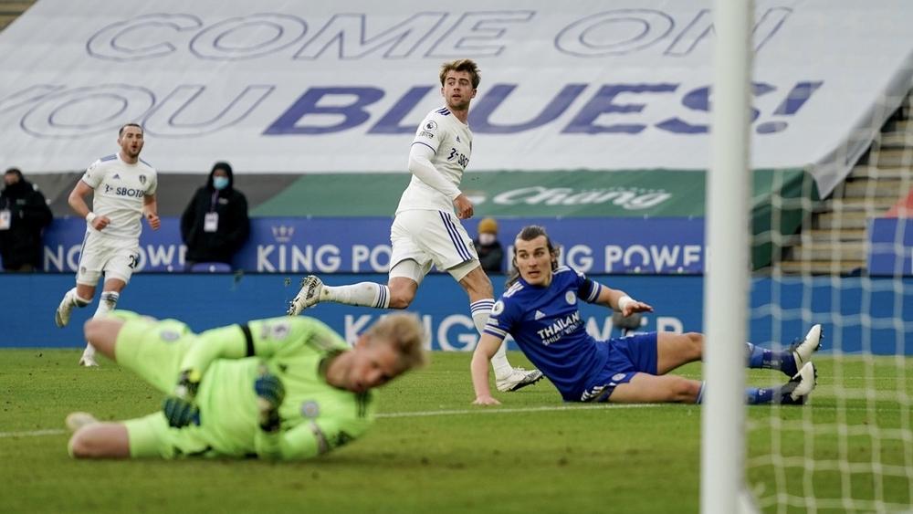 ليدز يونايتد "يحرم" ليستر سيتي من الوصافة