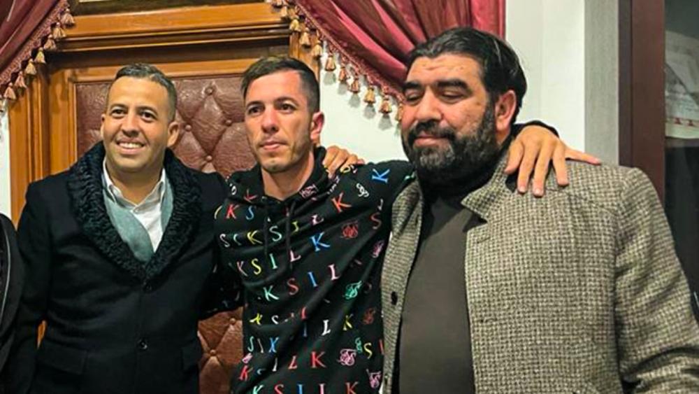 رسميا/ أيوب لكحل يوقع للمغرب الفاسي بعقدٍ يمتد لثلاثة مواسم