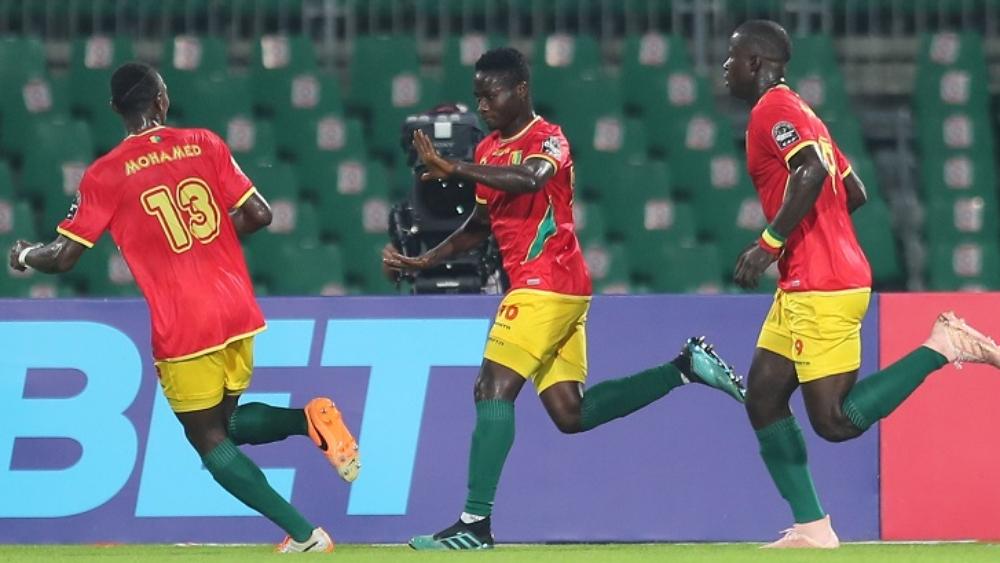 غينيا تحقق المرتبة الثالثة في "الشان" بعد تغلبها بثنائية على الكاميرون