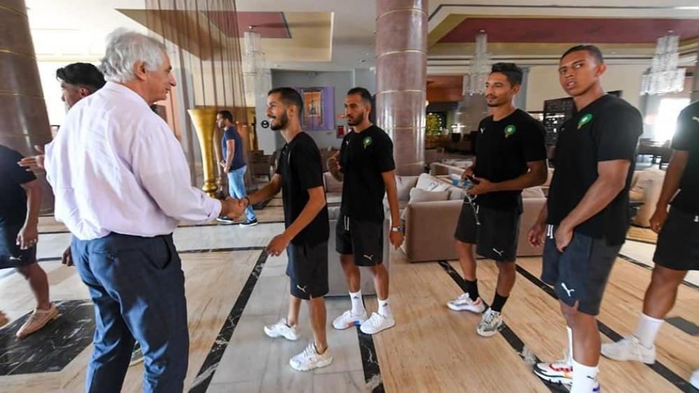 بعد التتويج بـ"الشّان".. هل يُغيِّر خليلوزيتش نظرته للاعبين المحليين ويستدعي منهم أسماءً للمعسكر القادم؟