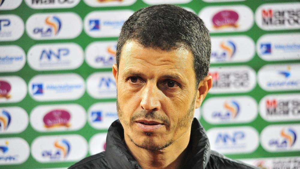 السلامي: "نواجه فريقا يملك التنافسية التي نفتقدها.. قيمة الرجاء ولاعبيه تحتم علينا تقديم مباراة في المستوى"