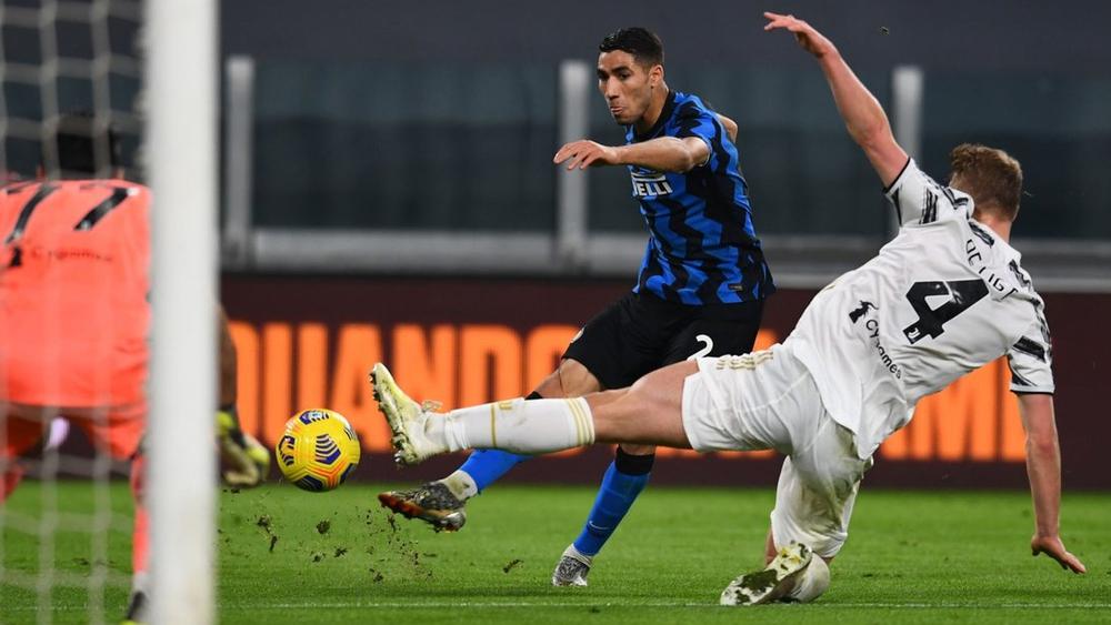 "إل تشيرينغيتو": "ريال مدريد يريد استعادة حكيمي في الصيف أو التعاقد مع بيساكا"