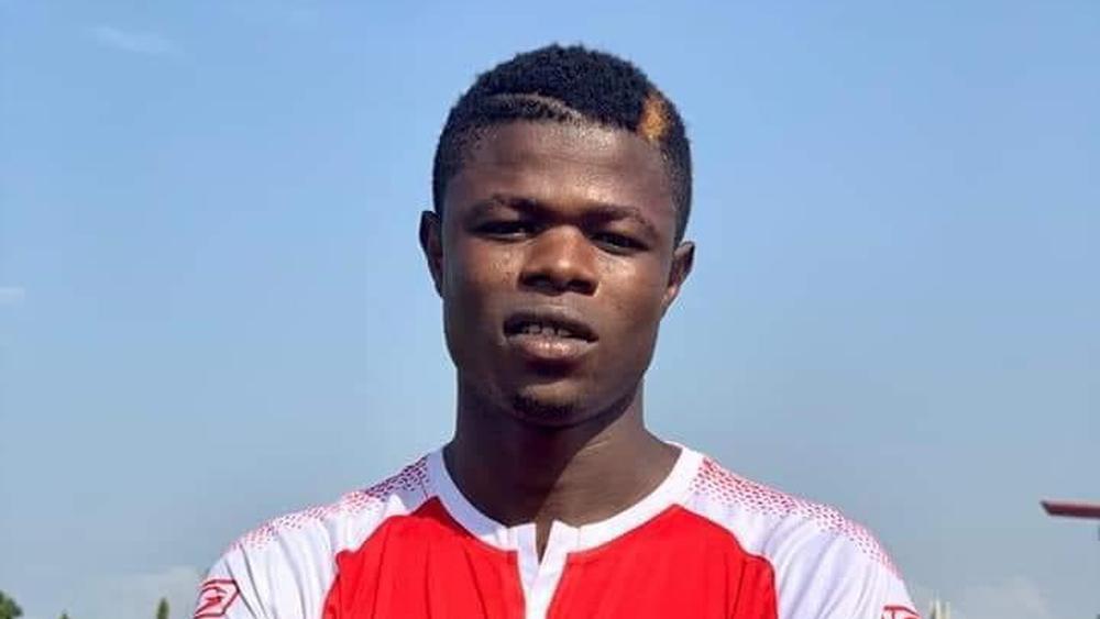 مجموعة الوداد.. "فيروس كورونا" يحرم حوريا كوناكري من خدمات "قلب دفاعه" السنغالي خادم دياو أمام كايزر شيفس