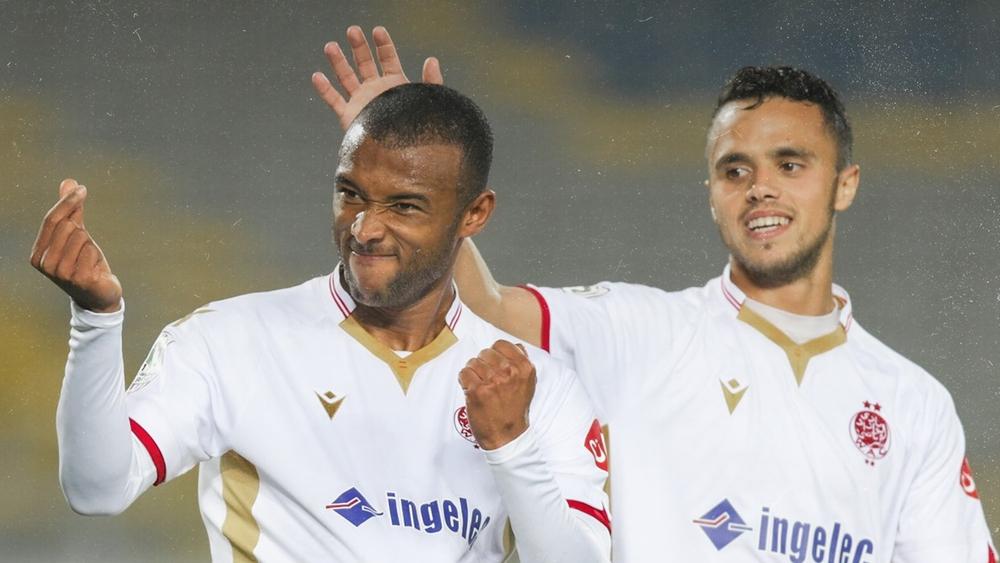 الكعبي يكفّر عن خطيئته ويعوض ضربة الجزاء الضائعة بهدف ثمين وجماهير الوداد تكتب: "كل الدعم لأيوب"