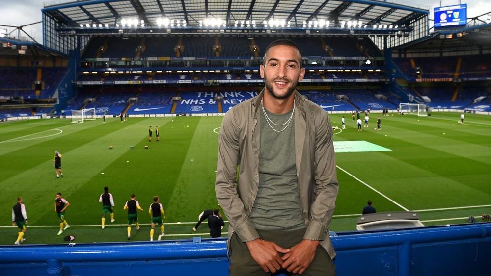 في مرحلةٍ يُعاني فيها زياش لكسب "الرّسمية".. تشيلسي يستحضر الذكرى السنوية الأولى لإعلان صفقة المغربي