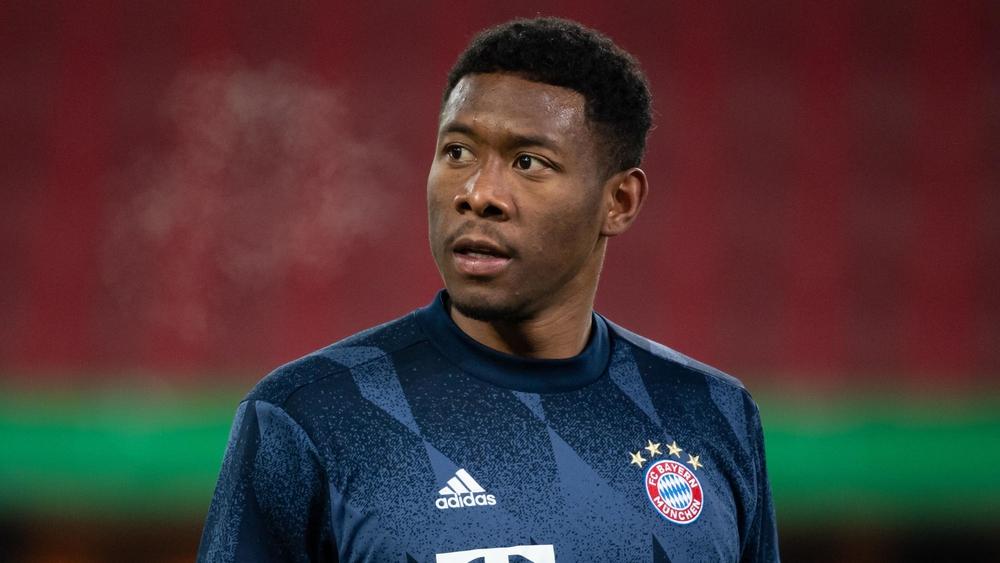 من بينهم ريال مدريد وسان جيرمان.. ألابا "يشترط" على فريقه الجديد اللعب "في وسط الميدان"