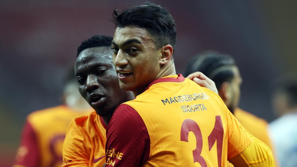 مصطفى محمد يُحرز هدفي الفوز لغلطة سراي أمام إيرزوروم سبور ويقوده للانتصار الثامن تواليًا في الدوري التركي