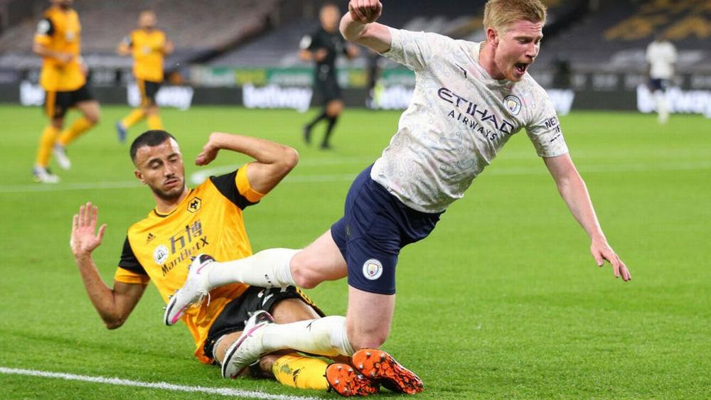 مانشستر سيتي يستضيف رفاق المغربي سايس وليفربول يصطدم بتشيلسي في قمة نارية