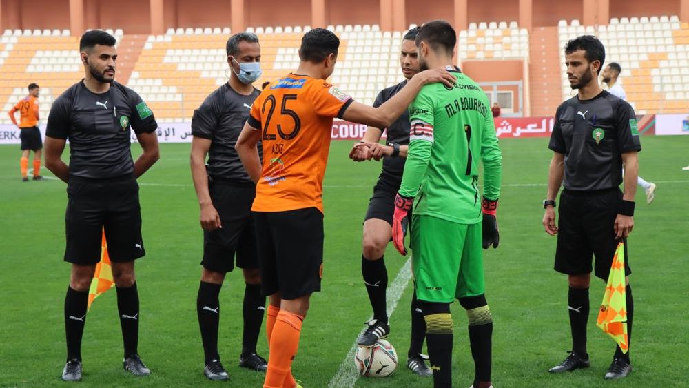 وَصْفُهُ جرَّ عليه مَوْجَةَ سُخْرِيَّةٍ.. معلق مباراة ن.بركان والماص يتصدَّر أبرز عناوينها ويُنافس نِدّيتها على إثارة ردود أفعال المتابعين