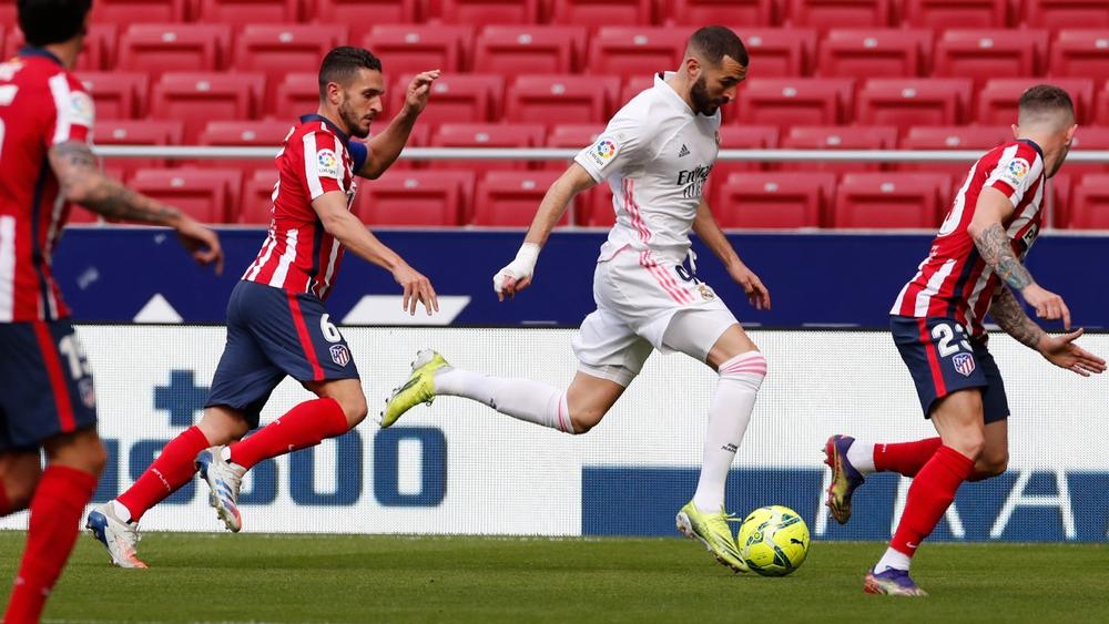بنزيما "ينقذ" ريال مدريد في آخر الدقائق ويقوده للتعادل أمام أتلتيكو.. "الميرينغي" يتراجع للمركز الثالث ويترك الوصافة لبرشلونة