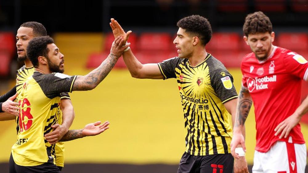 مدرب واتفورد مُثنياً على المغربي: "ماسينا لاعب كبير يُفكِّر في الفريق أكثر من نفسه"