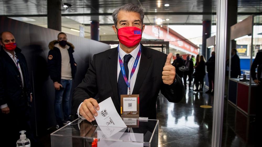 رسميا/ خوان لابورتا رئيسا جديدًا لنادي برشلونة