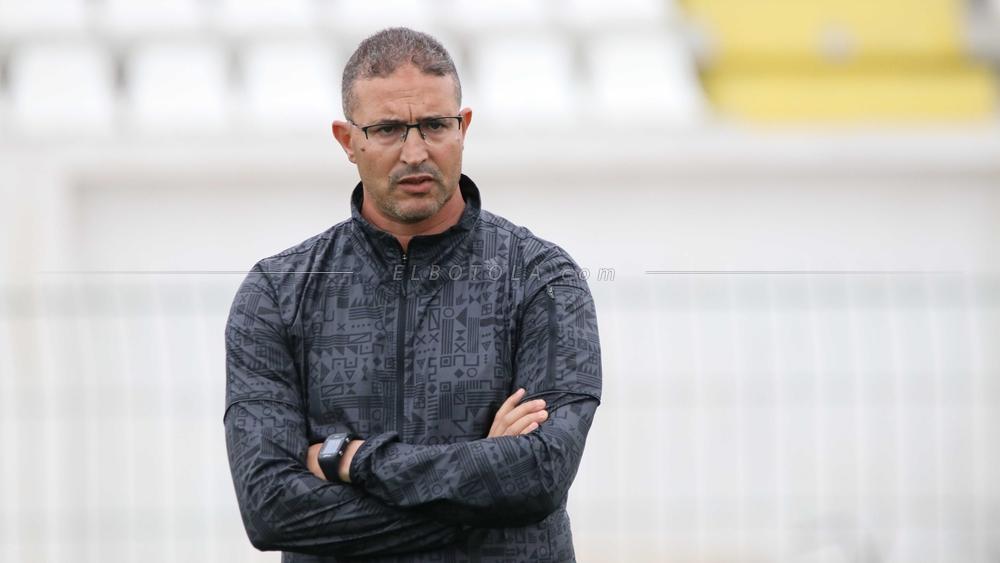 مدرب أولمبيك الدشيرة يخضع لعملية جراحية "مستعجلة" على إثر وعكة صحية "مفاجئة".. حالته مستقرة ولا تدعو للقلق