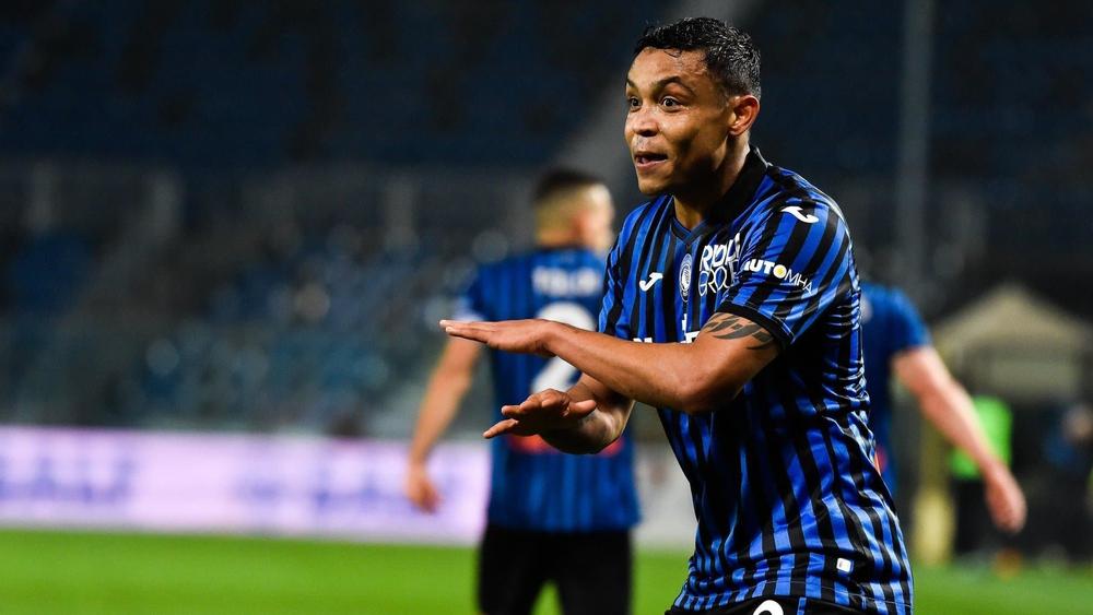 "ماركا" الإسبانية عن مورييل هداف أتالانتا: "من بيع الحلي في الشوارع إلى تهديد ملك أوروبا"