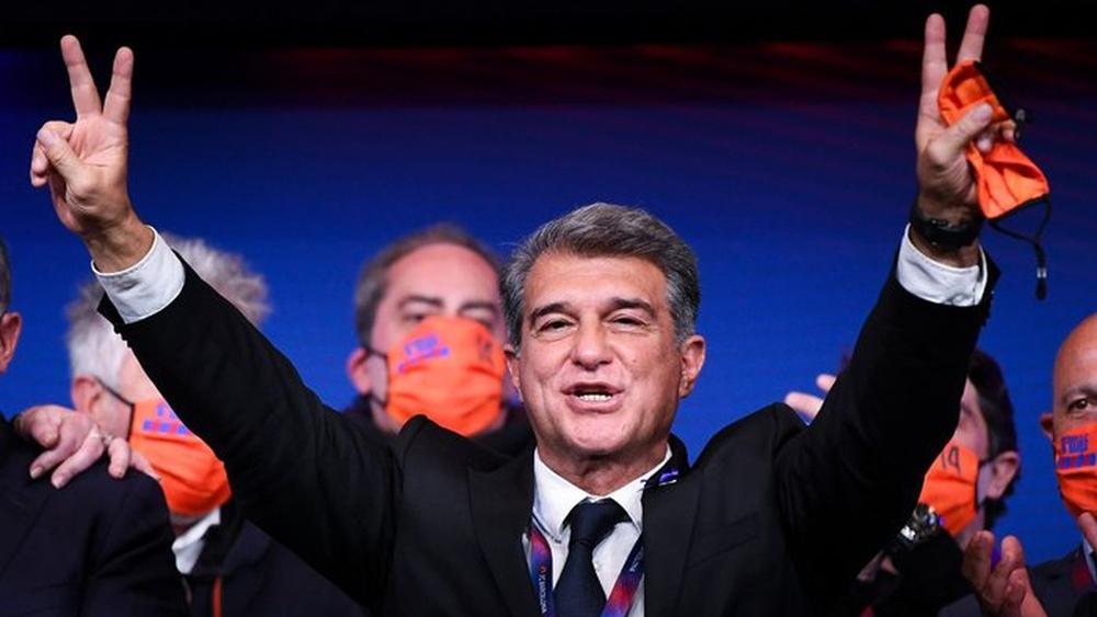 خوان لابورتا يُقدم الضمان المالي لتعيينه رسميًا كرئيس لبرشلونة