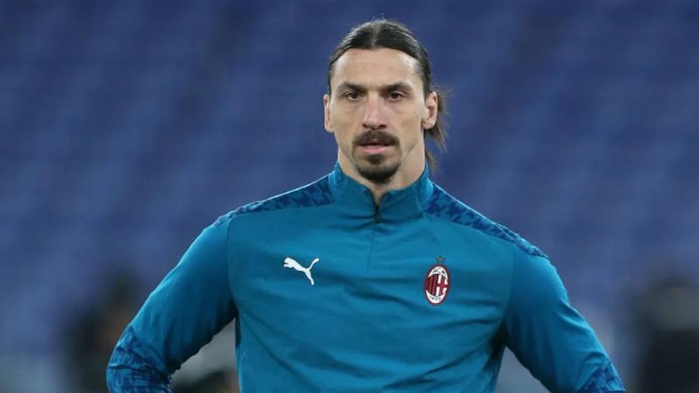 إبراهيموفيتش يعود لقائمة ميلان أمام مانشستر يونايتد