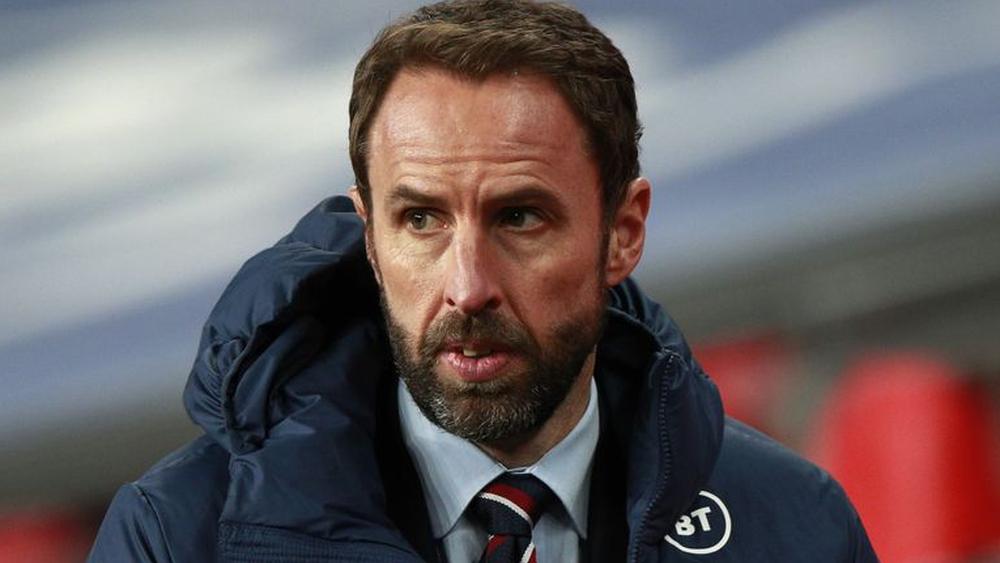 مدرب إنجلترا: "اقتربنا من فكرة تطعيم الرياضيين ضد كورونا"