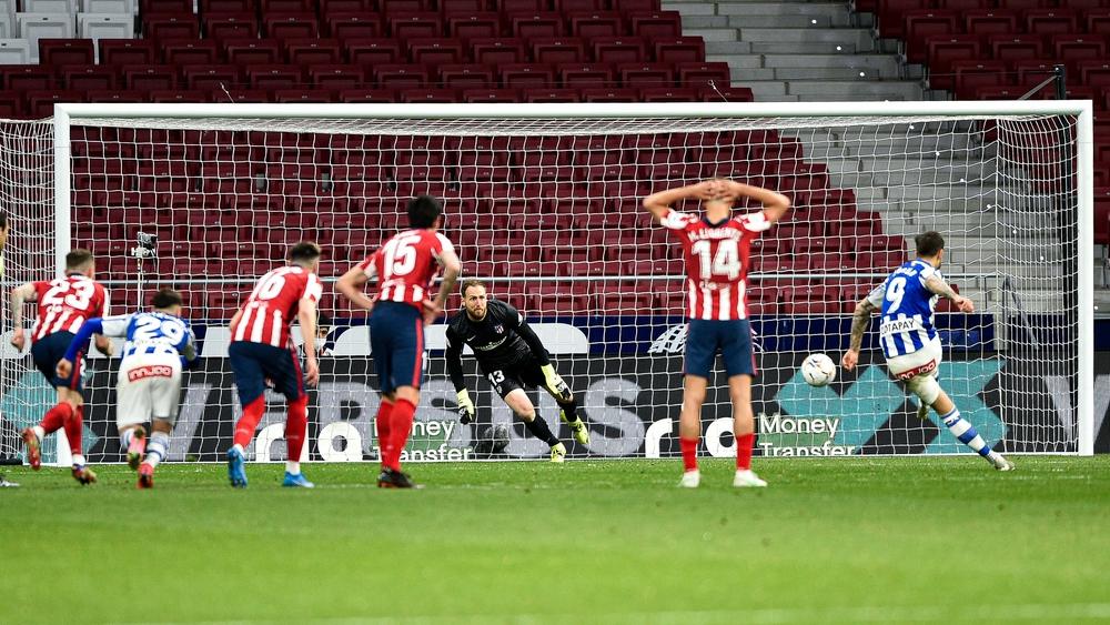 أوبلاك يتصدى لركلة جزاء “حاسمة” أمام ألافيس ويؤمن انتصار "مهم" لأتلتيكو مدريد