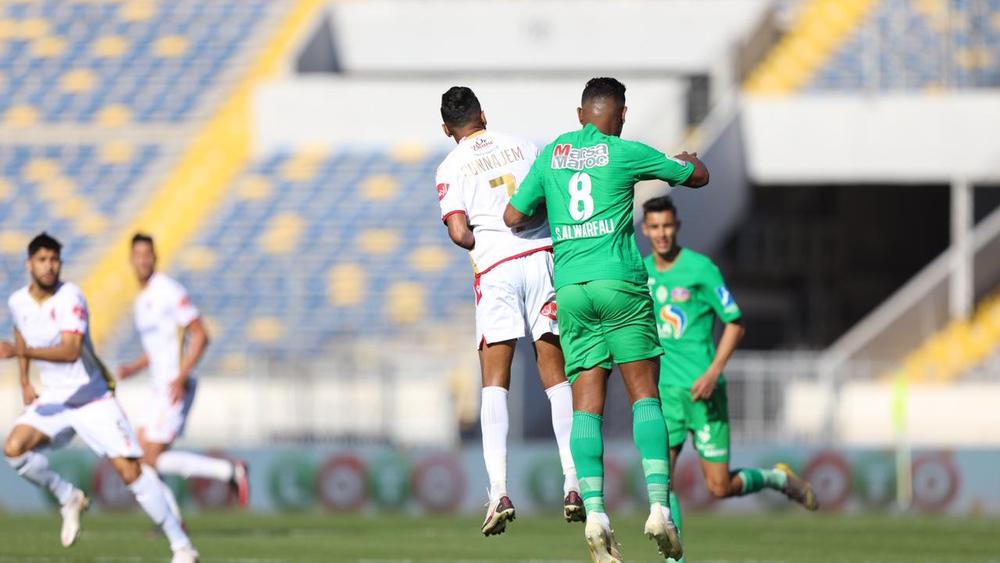 الوداد يُلحق الخسارة الأولى بالرجاء بعد 16 مباراة متتالية بدون هزيمة في الدوري