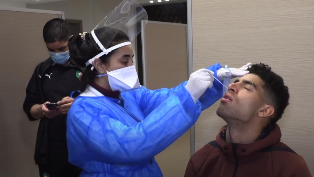 لاعبو المنتخب الوطني يخضعون لفحص "كورونا" قبل انطلاق معسكر "الأسود"