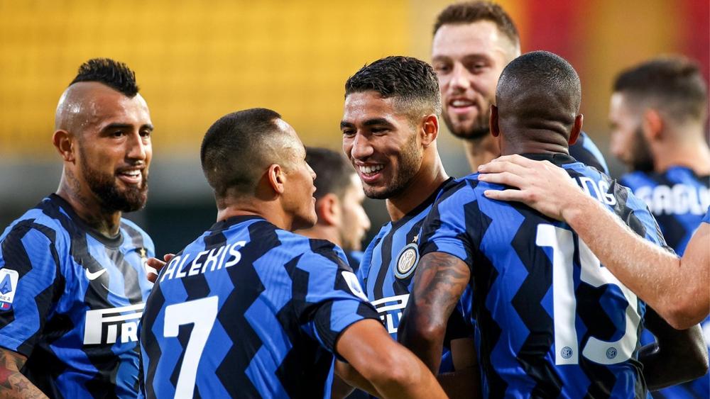 سلطات "ميلانو" تفرض ثلاثة شروط على حكيمي قبل الانضمام إلى "أسود الأطلس"