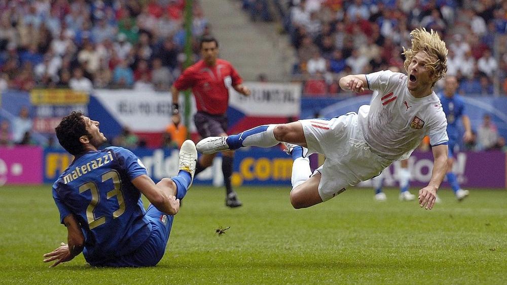 نيدفيد: "منذ أن كان ابني في الإعدادية إلى أن بلغ الجامعة ويوفنتوس يفوز بالدوري".. ماتيراتزي يرد: "أتمنى أن يشاهد ابنك الفريق يفوز بدوري الأبطال قبل أن ينهي دراسته"