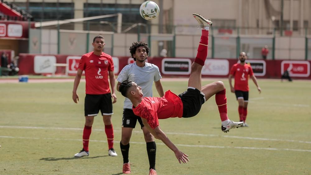 بنون يهز الشباك في تدريبات الأهلي بـ"ضربة مقصية" وحساب النادي على "إنستغرام" يعلق: "ما هذا الهدف!"