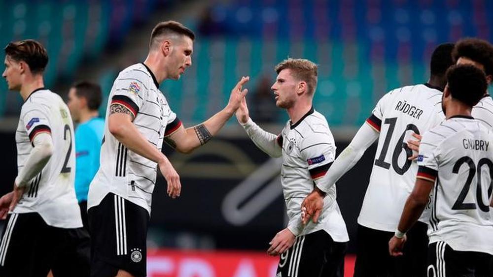 غالبية الألمان يرفضون إقامة المونديال بقطر ويدعون منتخب "المانشافت" لمقاطعته