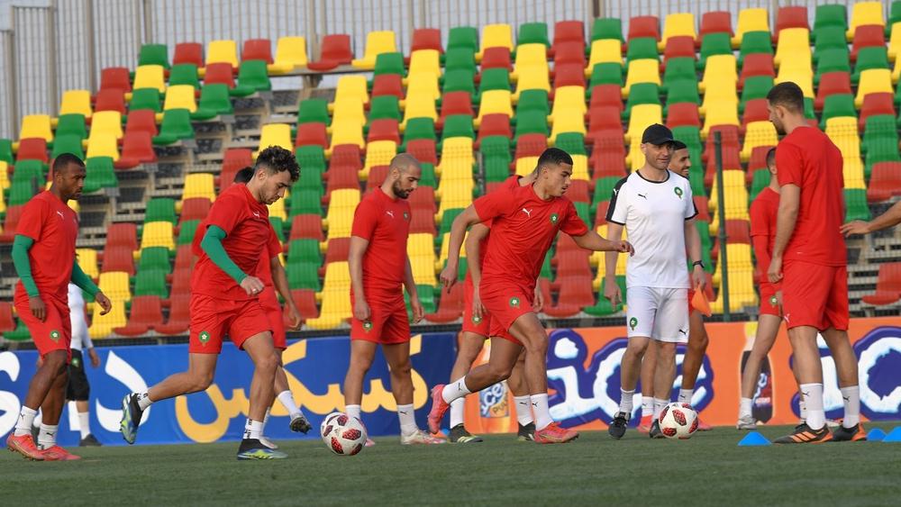 بعد خوض "الأسود" تدريباته بكرات "أديداس".. الجامعة تستخدم "بوما" في "برومو" مباراة المغرب وموريتانيا