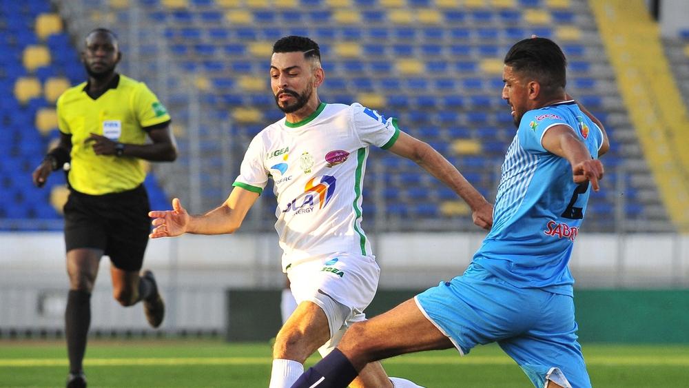 "الكاف" يعين طاقما تحكيميا من غينيا لقيادة مباراة الرجاء وبيراميدز في كأس الكونفدرالية