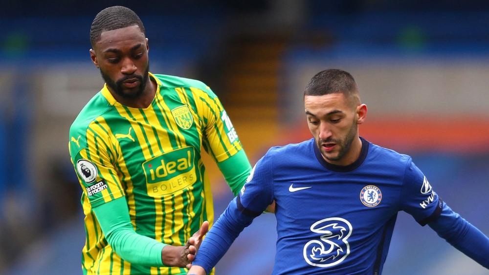 توخيل يُضحي بحكيم زياش ويُخرجه أمام وست بروميتش بعد نصف ساعة فقط بسبب طرد تياجو سيلفا