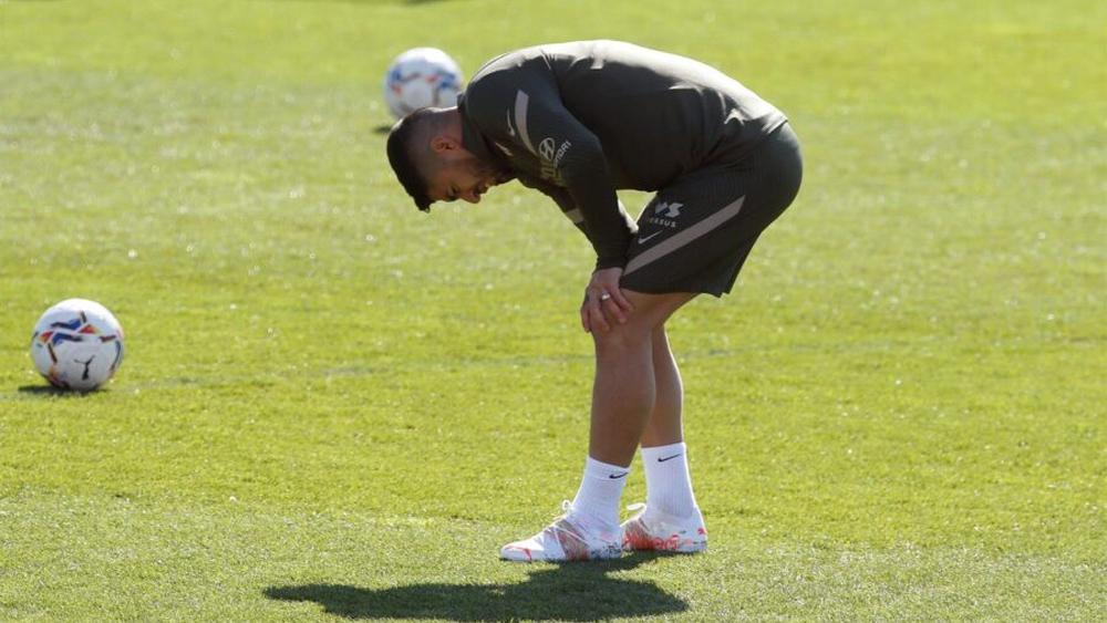 أتلتيكو مدريد يكشف عن إصابة لويس سواريز في وقت "حرج" من الموسم