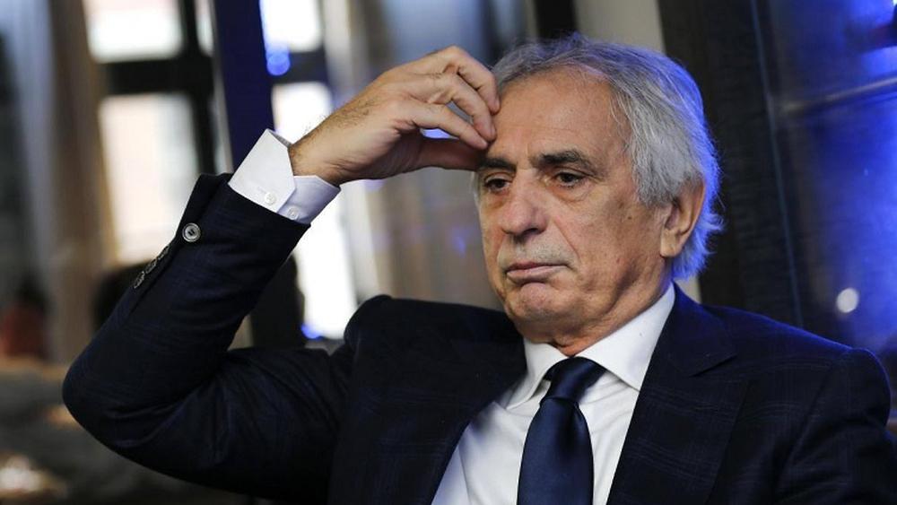 خليلوزيتش: "كان هناك لاعب قد أهان أحد المكلفين بالمعدات وهذا غير مسموح به وهو الآن خارج أسوار المنتخب"