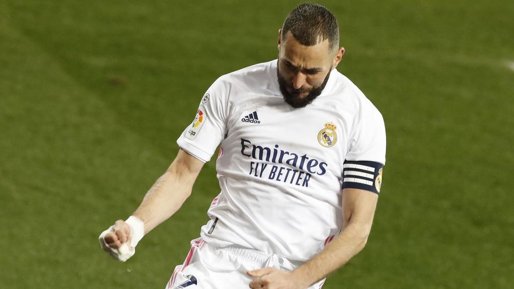 بنزيما: "الكلاسيكو أفضل مباراة في العالم.. سندخل المباراة بهدف الفوز لأنه نهائي بالنسبة لنا"