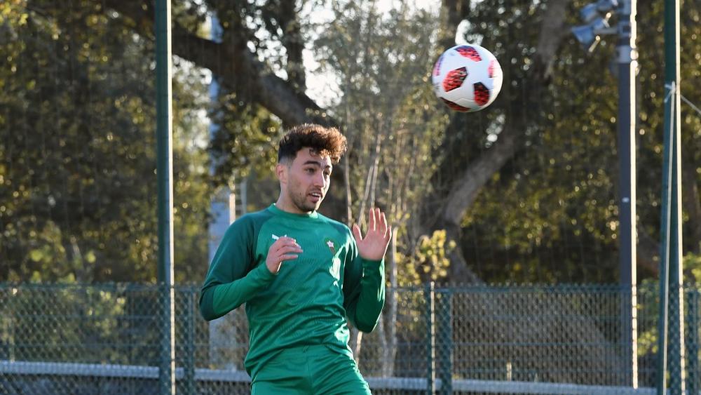 الحدادي: "سعيد لأنني حققت حلمي باللعب للمنتخب المغربي.. الآن تنتظرنا 9 نهائيات في الليغا"