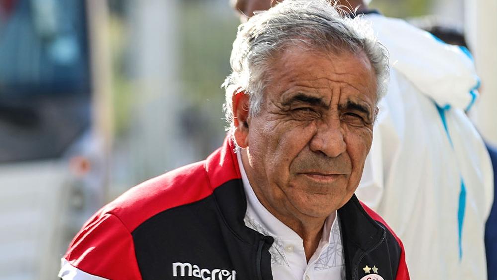 البنزرتي: "تنتظرنا مباريات صعبة ضد الفرق المتأهلة في دوري الأبطال وحذرت اللاعبين من التراخي أمام بيترو أتلتيكو"