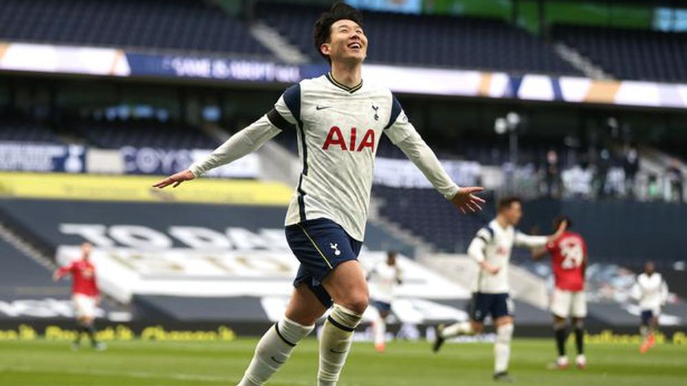 الكوري "سون" يتعرض لانتقادات "عنصرية" بعد التسبب في إلغاء هدف مانشستر يونايتد