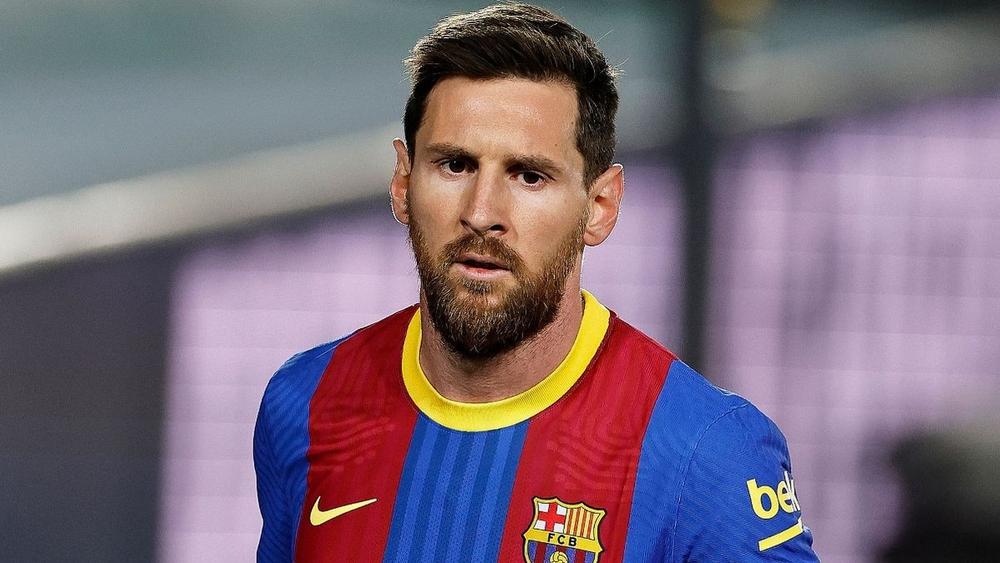 ميسي "قريب من تجديد عقده".. النجم الأرجنتيني "غير متحمس" للانتقال إلى فريق جديد وينتظر نهاية الموسم لاتخاذ قراره النهائي