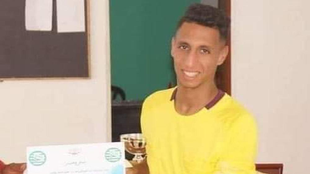 وفاة الحكم الوطني أمين مديدي بعد أقل من يومين على قيادته لمباراة فريقي "تمدولت أقا" أمام "جمعية وجان" وشعوره بالدوار أثناءها