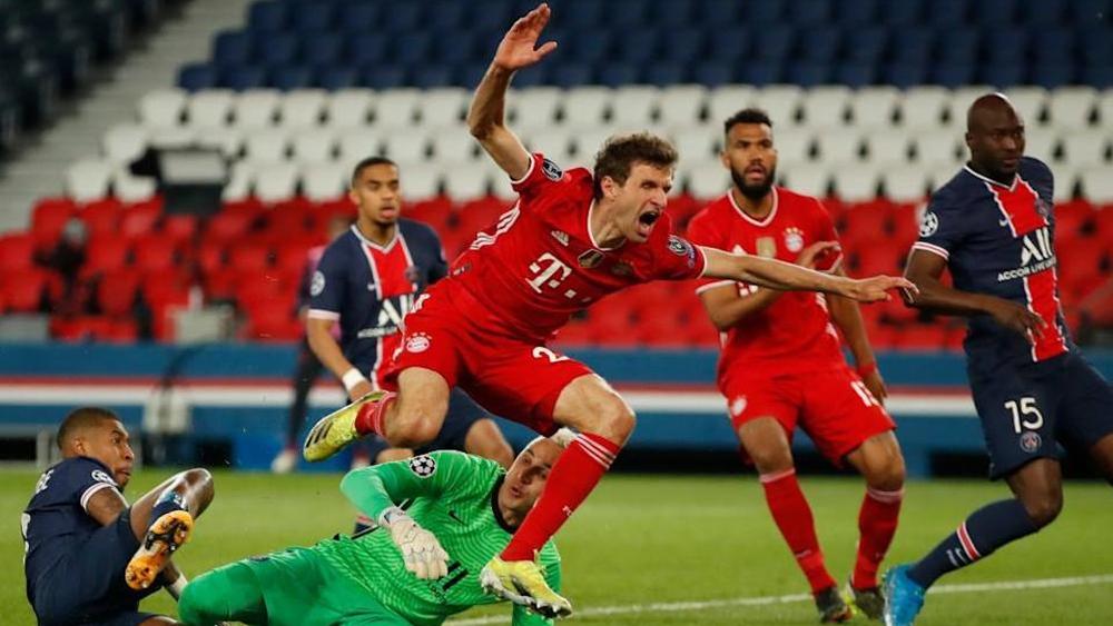 توماس مولر: "فزنا في باريس وخرجنا .. يا له من أمر مخيب للآمال"